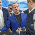 Medvedev: Moskva nije zabrinuta zbog Trampovog teatralnog ultimatuma