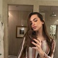 Hana Ikodinović se preselila u Španiju, a sad objavila snimak iz izlaska: Ćerka Nataše Bekvalac blista u haljini sa prorezima…