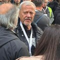 Drama na skupu u čast Halida Bešlića: Poznatom glumcu iznenada pozlilo, ljudi pritrčali u pomoć (Video)