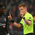 Glupost navijača - sudija prekinuo "derbi" dva minuta pre kraja meča VIDEO