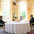 Vučić večeras na radnoj večeri sa Makronom u Parizu