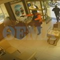 (Video) Misteriozna žena odigrala ključnu ulogu u filmskoj pljački srpskih "pink pantera" Evo kako su odneli nakit vredan više…