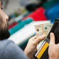 Štede za dan kada će reći "dosta": Novi finansijski trend ostavlja penzije u senci! Evo zašto mnogi razmišljaju o ovoj opciji…