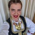 Milenu su zlostavljali u hraniteljskoj porodici, a sada je lepotom pokorila Nemačku: Misica svoj uticaj koristi da pomogne…