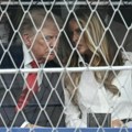 Melanija je samo ustala i otišla: Isplivao novi video svađe prve dame i Donalda Trampa, evo šta se desilo posle