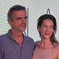 Sergej Trifunović izveo ženu, ona u haljini boje kože: Sve se ocrtava, izvirile grudi! Glumac drastično smršao