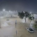 Dramatična situacija u Grčkoj: Ljudi zarobljeni u poplavama, isključena struja u Volosu (video)