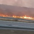 Požar na auto-putu: Gori nisko rastinje kod Malog Požarevca