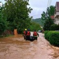 Čamci za spasavanje plove ulicama! Proglašeno vanredno stanje u Svrljigu