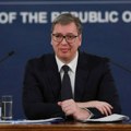 Ponoš: Vučić poljubio vrata umesto Trampa, Brnabić Ponošu: Vi ste člankovita glista