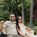 Вељко и Богдана се возе у кочији: Ражнатовићи показали како уживају, не скидају осмехе