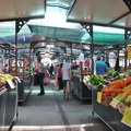 Paradajz i paprika 200, patližan 150: Kakve su cene na pijacama pred sezonu pripreme zimnice