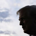 Трамп гура Европу на самоубиство