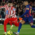 Атлетико водио, Левандовски промашио пенал, Барса ипак славила у борби за врх табеле