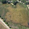 Nesvakidašnje jezero u obliku srca, prirodni fenomen usred Kragujevca: Formiralo se od nekoliko manjih bara i postalo…