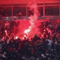 VIDEO Snimak žestoke makljaže na derbiju između navijača Zvezde i policije, još jedan poraz Zvezde