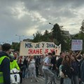 VIDEO Aplauz za suspendovane profesore: Veliki broj građana kod ispred Gradske kuće u Novom Sadu na protestu "Odbrana Jovine…