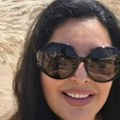 Skinula se Dragana Mirković: Skroz se opustila u Španiji, na plaži pokazala noge u Marbelji