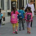 Pred početak školske godine dobro znati: Koliko treba da su teške đačke torbe?