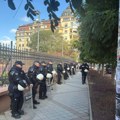 FOTO Policija "čuva" Jovinu, jake policijske snage na Trgu republike