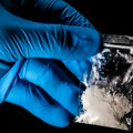 Hong Kong: Carinici pronašli 11 kg kokaina sakrivenog u invalidskim kolicima