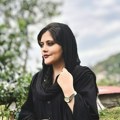 Porodica Mahse Amini sprečena da primi humanitarnu nagradu u njenu čast: Zabranjeno im je da napuste Iran