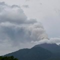 Više hiljada ljudi evakuisano u Indoneziji zbog erupcije vulkana