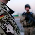 Nemačka iščekuje rat?; Zdravstvo mora biti spremno
