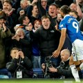 Ćao titulo, Everton u gradskom derbiju “uništio” snove Liverpula (video)