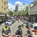 Hamburška policija pucala na napadača sa sekirom tokom šetnje holandskih navijača