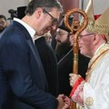 ''Želim vam još mnogo uspešnih godina'': Predsednik Vučić čestitao sto godina od osnivanja Beogradske nadbiskupije (foto)