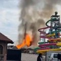 Lokalizovan požar u "S klubu" u Jakovu, od krova ostao samo garež i pepeo: 6 vatrogasnih vozila učestvovalo u gašenju, na…