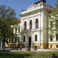 Inspekcija naredila uklanjanje nebezbedne kupole u Jovinoj gimnaziji, rok istekao