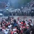 Isplivao najjeziviji snimak tuče zvezdinih navijača i policije! Tek sada se vidi koliko je sve bilo brutalno i ozbiljno