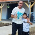 Zbog sudbine ovog dečaka plakala je Srbija, sad bi se i kamen istopio: Oduševićete se kad vidite malog Stefana
