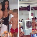 Bojana i Šijan proslavili sinu rođendan na moru: Mali Zoran duvao svećice na torti, a pored njega porodica