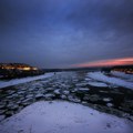 Kada je Dunav postao ulica: Zima 1929. okovala reku ledom debelim pola metra! Ljudi su hodali kao na šetalištu