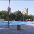 Bazene na Banjici tokom toplotnog talasa dnevno posećuje i do 3.000 kupača