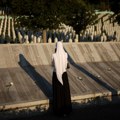 Vučić: Danas treba pokazati pijetet prema bošnjačkim žrtvama u Srebrenici