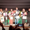 „Život iz početka“ Najbolja predstava: U Plažanu kod Despotovca održane 30. Majske amaterske pozorišne svečanosti