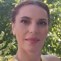 "Imala sam dve operacije i osam najtežih hemioterapija. Opadala mi je kosa, nokti, trepavice": Glumica otkrila da se godinu…