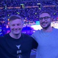 A, koga je to Milanče gledao u NBA ligi? Najpoznatiji srpski glumac za odrasle se pohvalio fotkom s utakmice