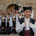 Nove folklorne nošnje za decu u srpskim enklavama na Kosovu i Metohiji
