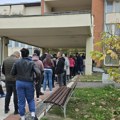LAZAREVAC: Više od 20.500 građana glasalo do podneva – gotovo dvostruko veća izlaznost nego 2023. godine