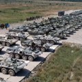 Nešto se dešava: Raša Tudej javlja, kolona oklopnih borbenih vozila Vojske Srbije na putu ka Kopnenoj zoni bezbednosti