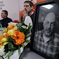 Komemoracija novinaru Denisu Kolundžiji: Posvećeni novinari umiru mladi i to nije fer (FOTO)