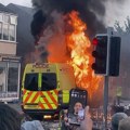 Haos u SAUTPORTU u Engleskoj: Izbili sukobi policije i građana nakon bdenja za troje ubijenih (foto)