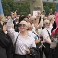 Gomila dvojnika: Zašto se fanovi oblače kao reper Pitbul