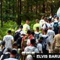 Učesnici 'Marša mira' krenuli prema Srebrenici kako bi odali počast žrtvama genocida