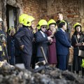 Ukrajinska premijerka u obilasku pogođene zgrade vlade Ukrajine: Povela strane diplomate da im pokaže zdanje posle ruskog…